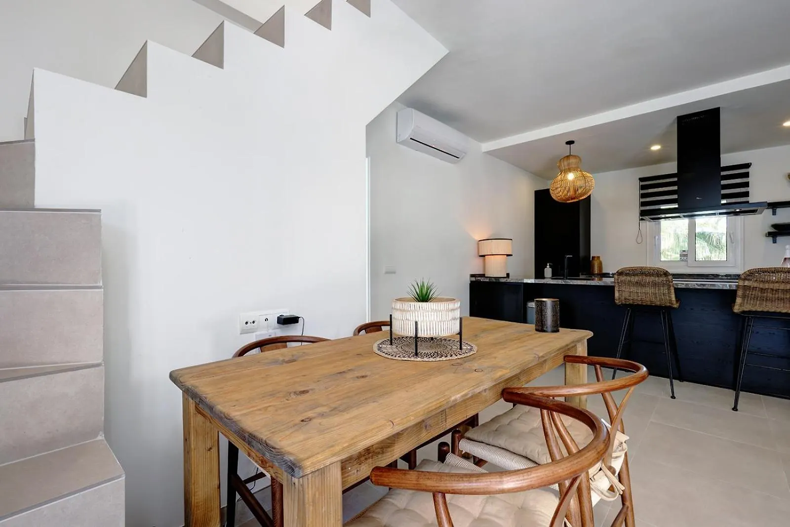 Penthouse Amaryllis - Gerenoveerd Appartement Direct Aan Zee Estepona 0*,  Spanien