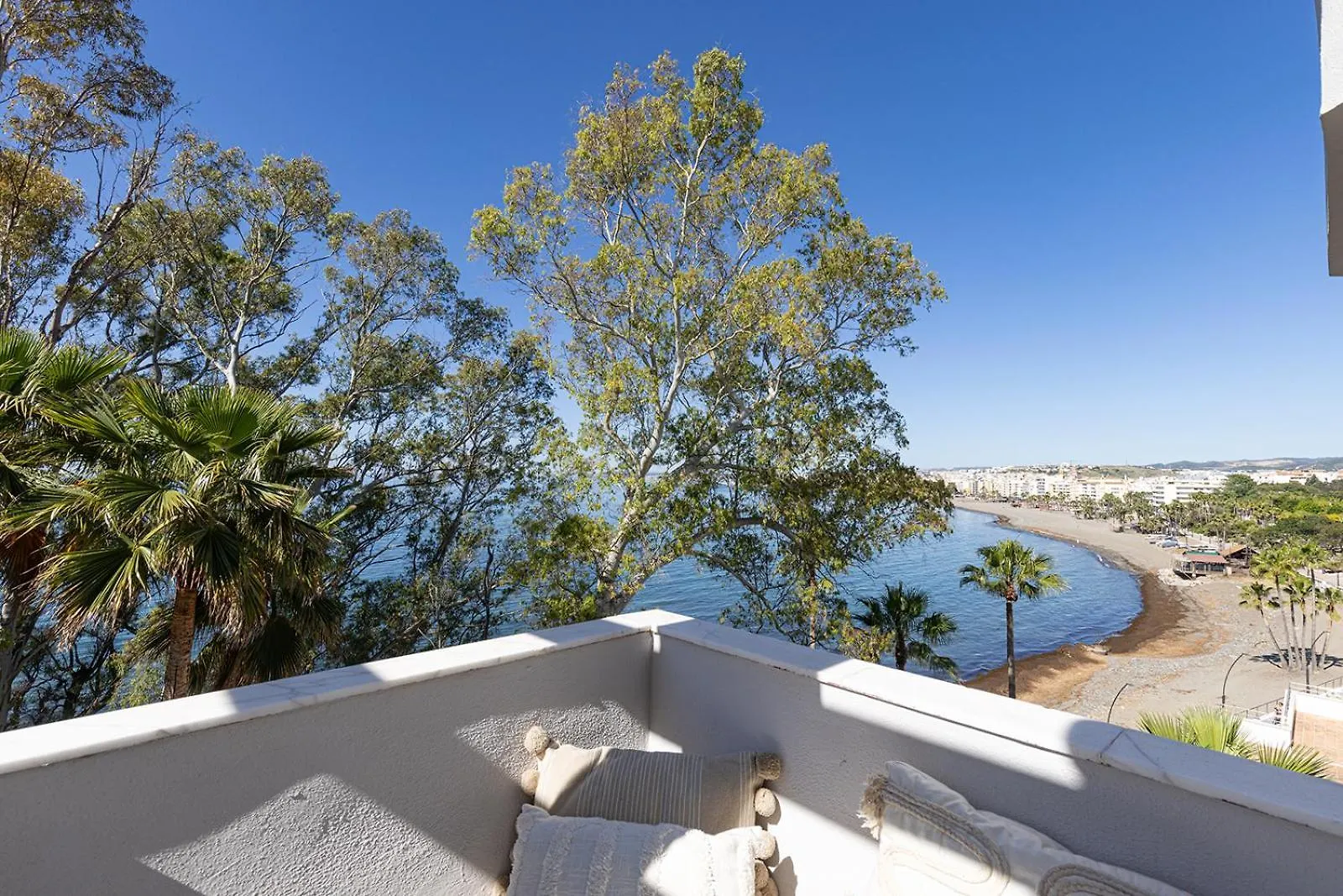 Apartment Penthouse Amaryllis - Gerenoveerd Appartement Direct Aan Zee Estepona