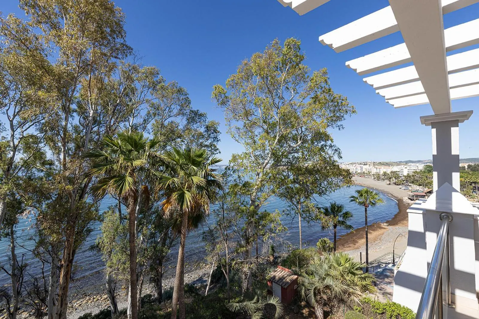 Penthouse Amaryllis - Gerenoveerd Appartement Direct Aan Zee Estepona 0*,