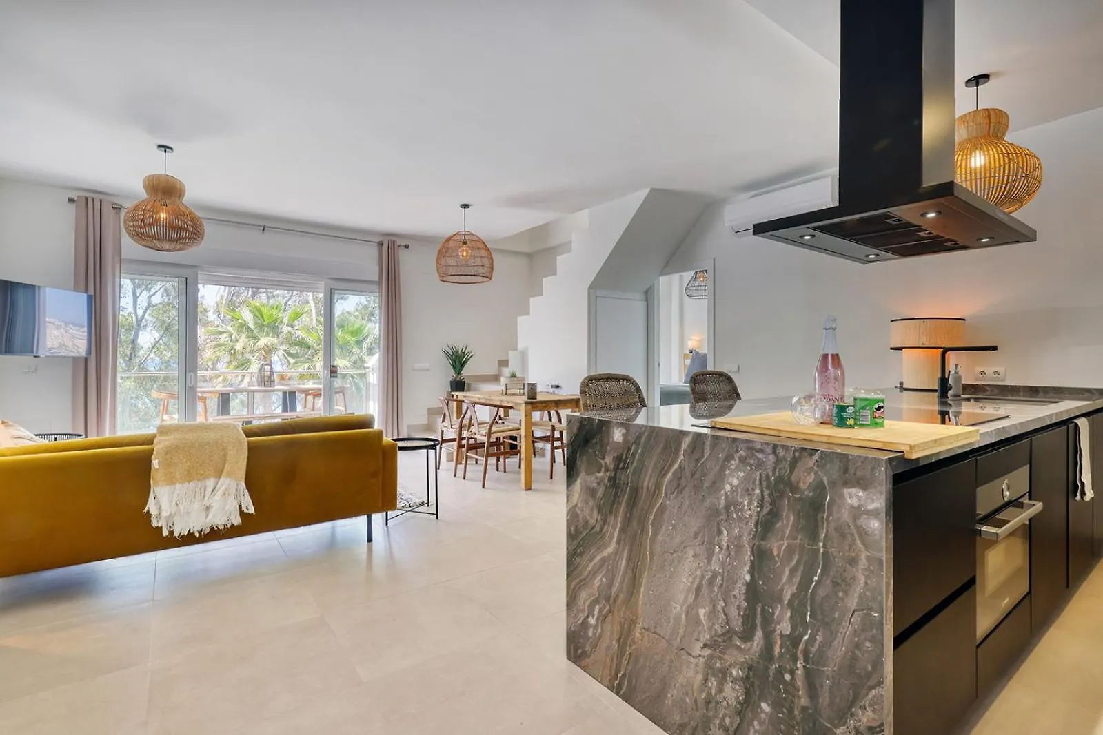 Penthouse Amaryllis - Gerenoveerd Appartement Direct Aan Zee Estepona Apartment