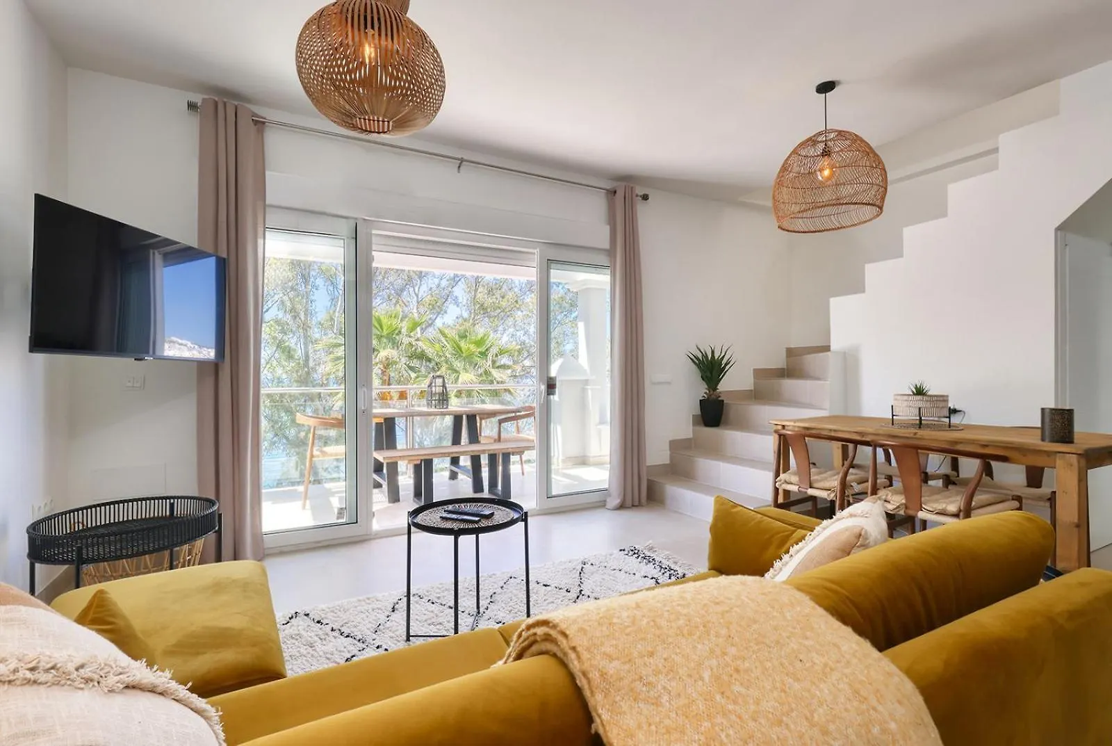 Penthouse Amaryllis - Gerenoveerd Appartement Direct Aan Zee Estepona Spain