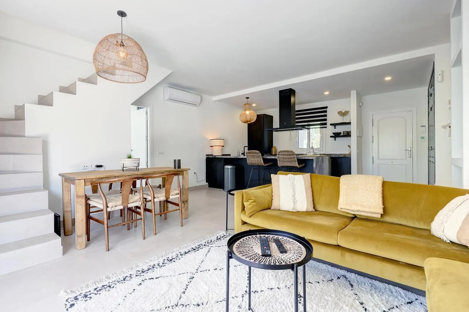 Apartment Penthouse Amaryllis - Gerenoveerd Appartement Direct Aan Zee Estepona